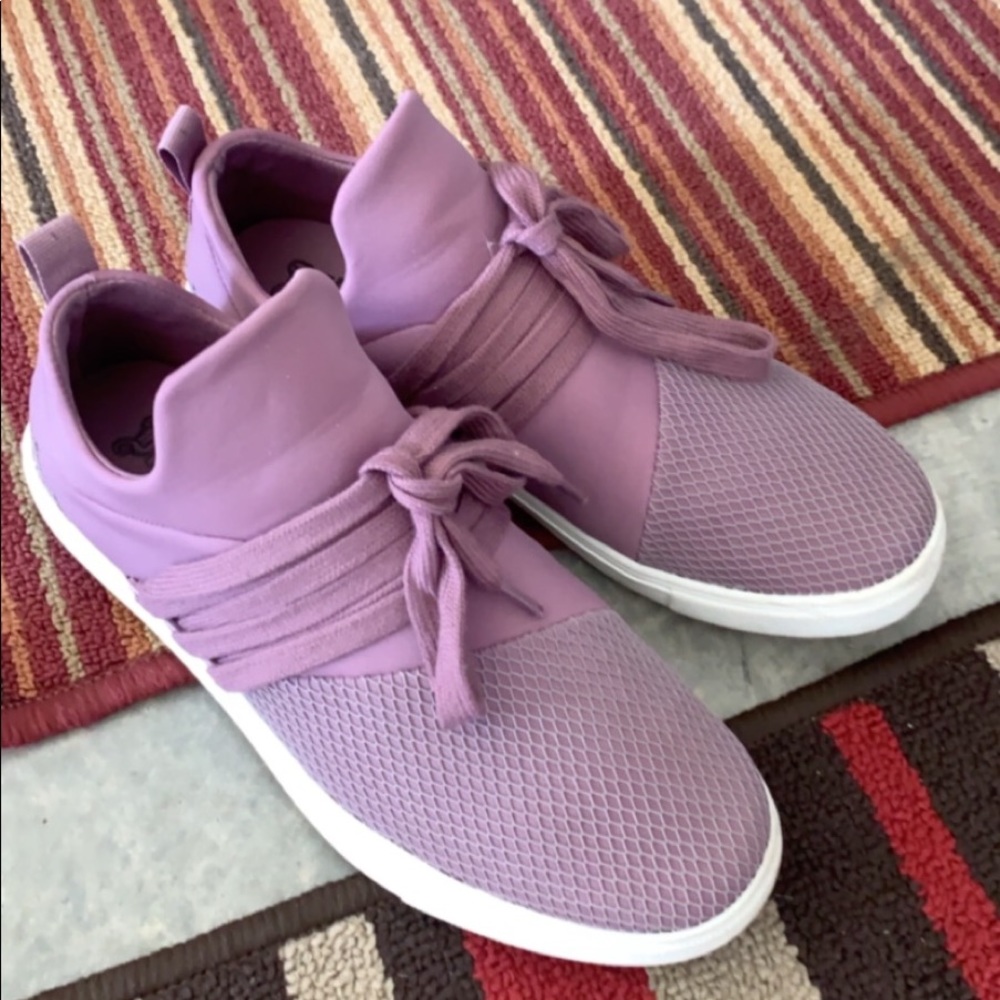 Brash tennis shoes